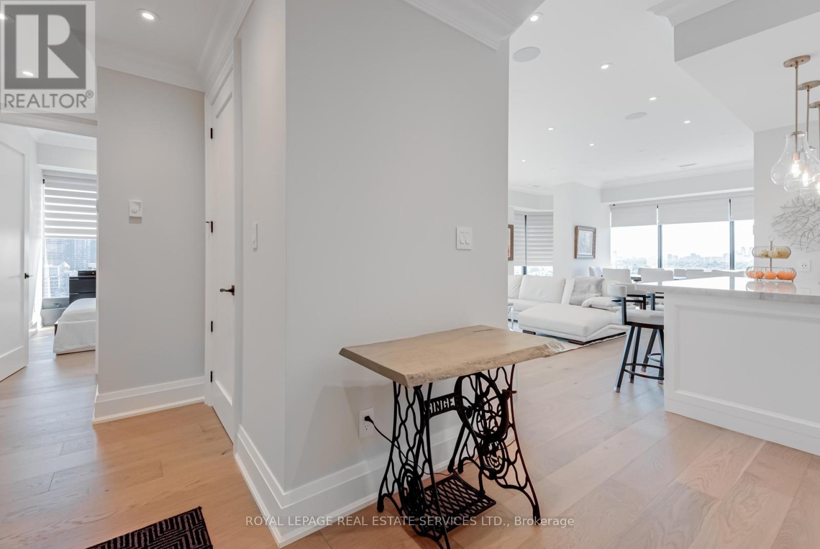 2508 - 2045 Lake Shore Boulevard W, Toronto, Ontario  M8V 2Z6 - Photo 10 - W12235023