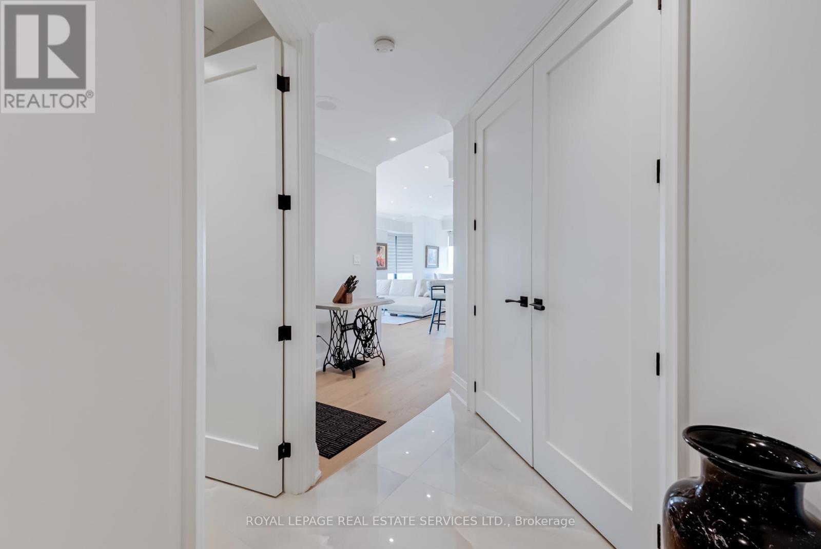 2508 - 2045 Lake Shore Boulevard W, Toronto, Ontario  M8V 2Z6 - Photo 8 - W12235023