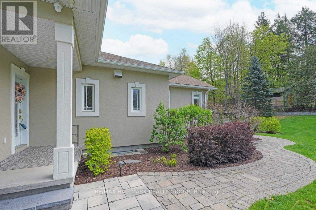 Property at 2680 PIERRETTE DRIVE image 4