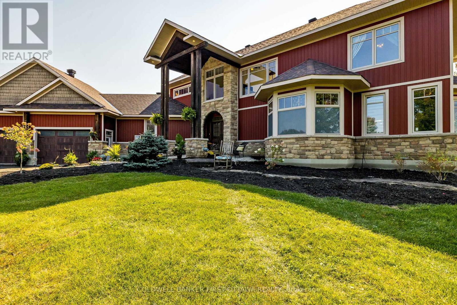 225 Hillcrest Drive, Mississippi Mills, Ontario  K0A 1A0 - Photo 4 - X12235164