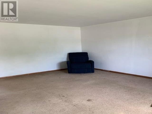 Property at 1118 Mary Street W image 3