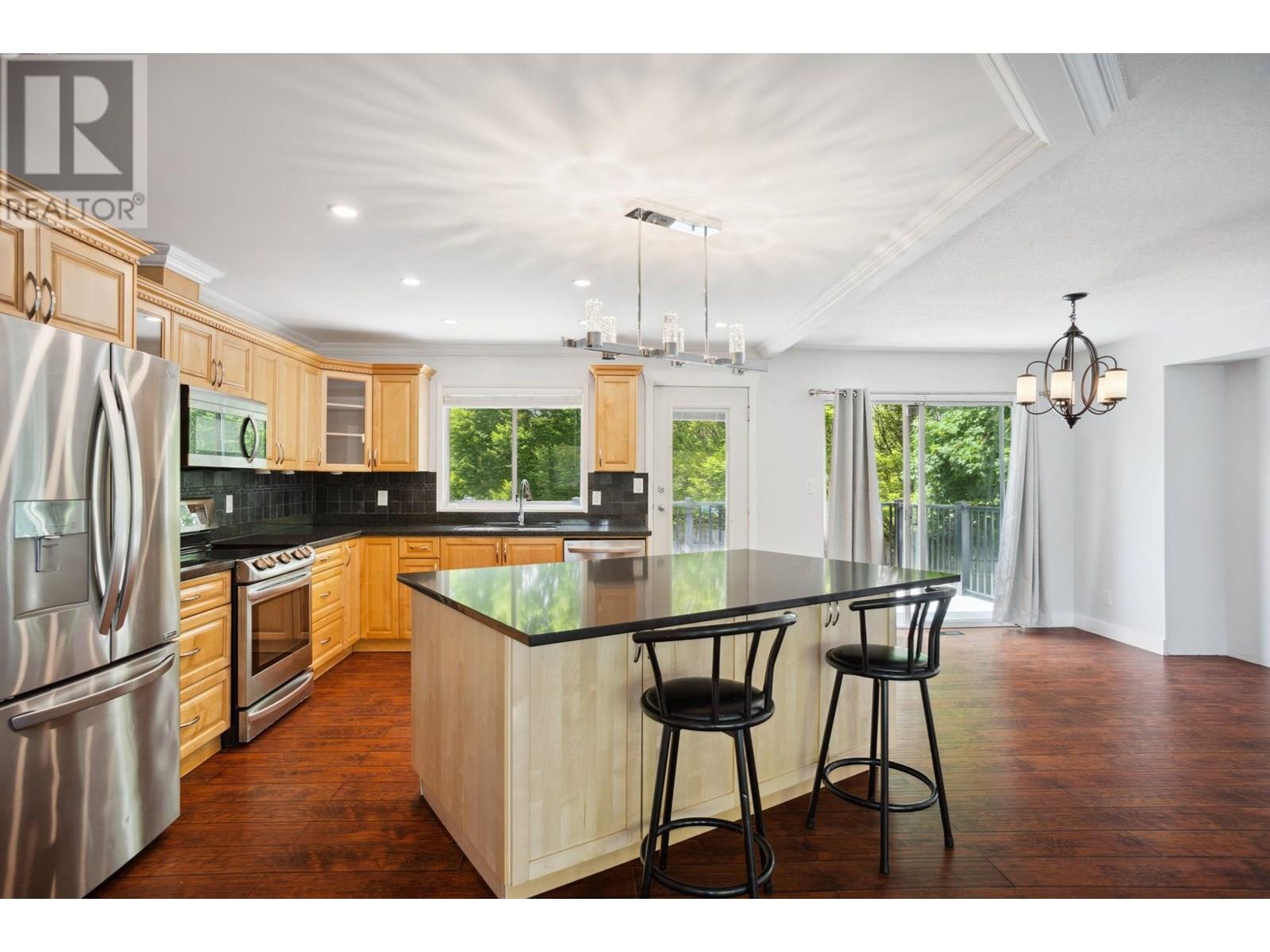Property at 11943 249 STREET image 4
