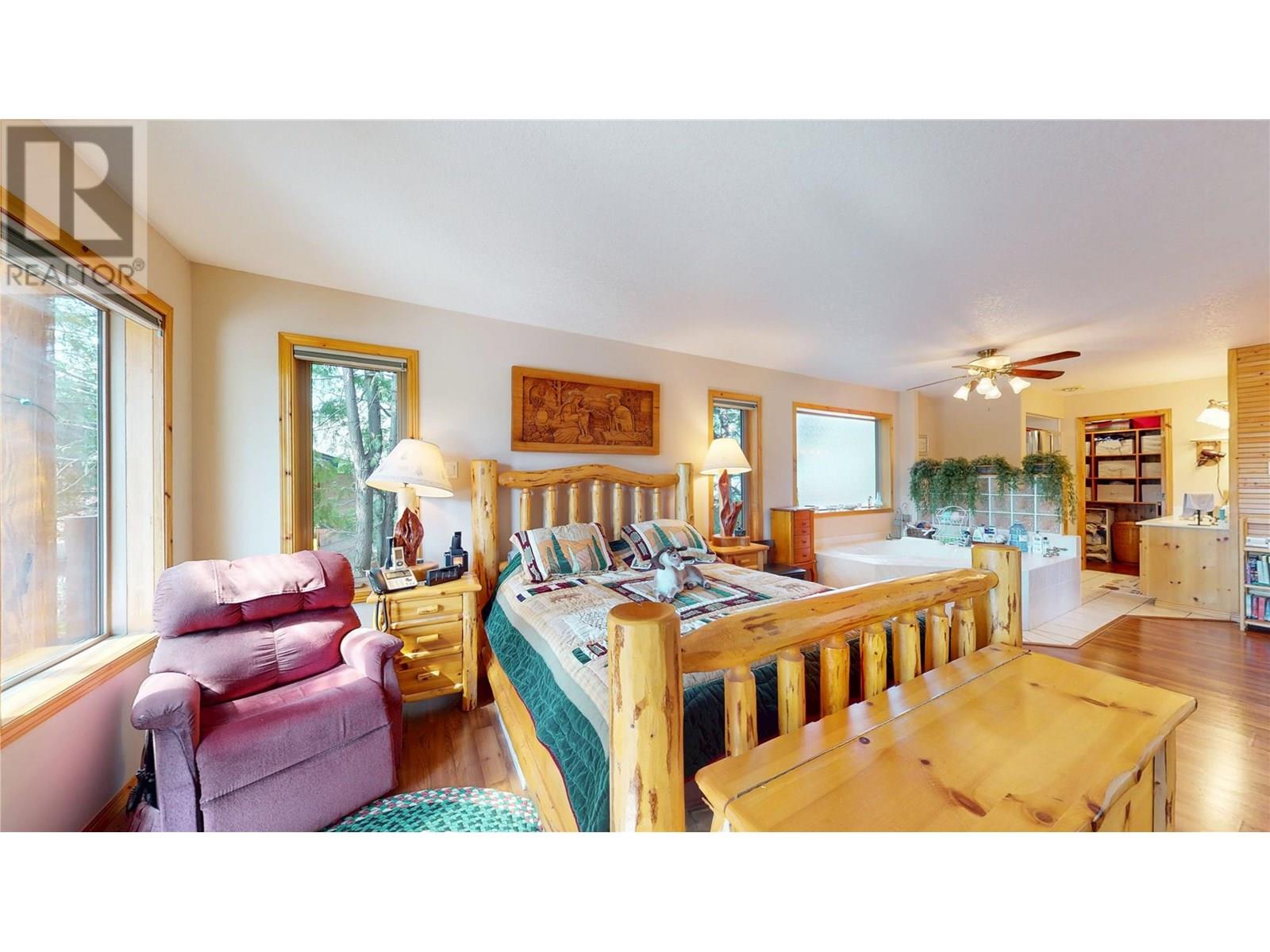 1528 Tie Lake Loop Road, Jaffray, British Columbia  V0B 1T0 - Photo 14 - 10348494