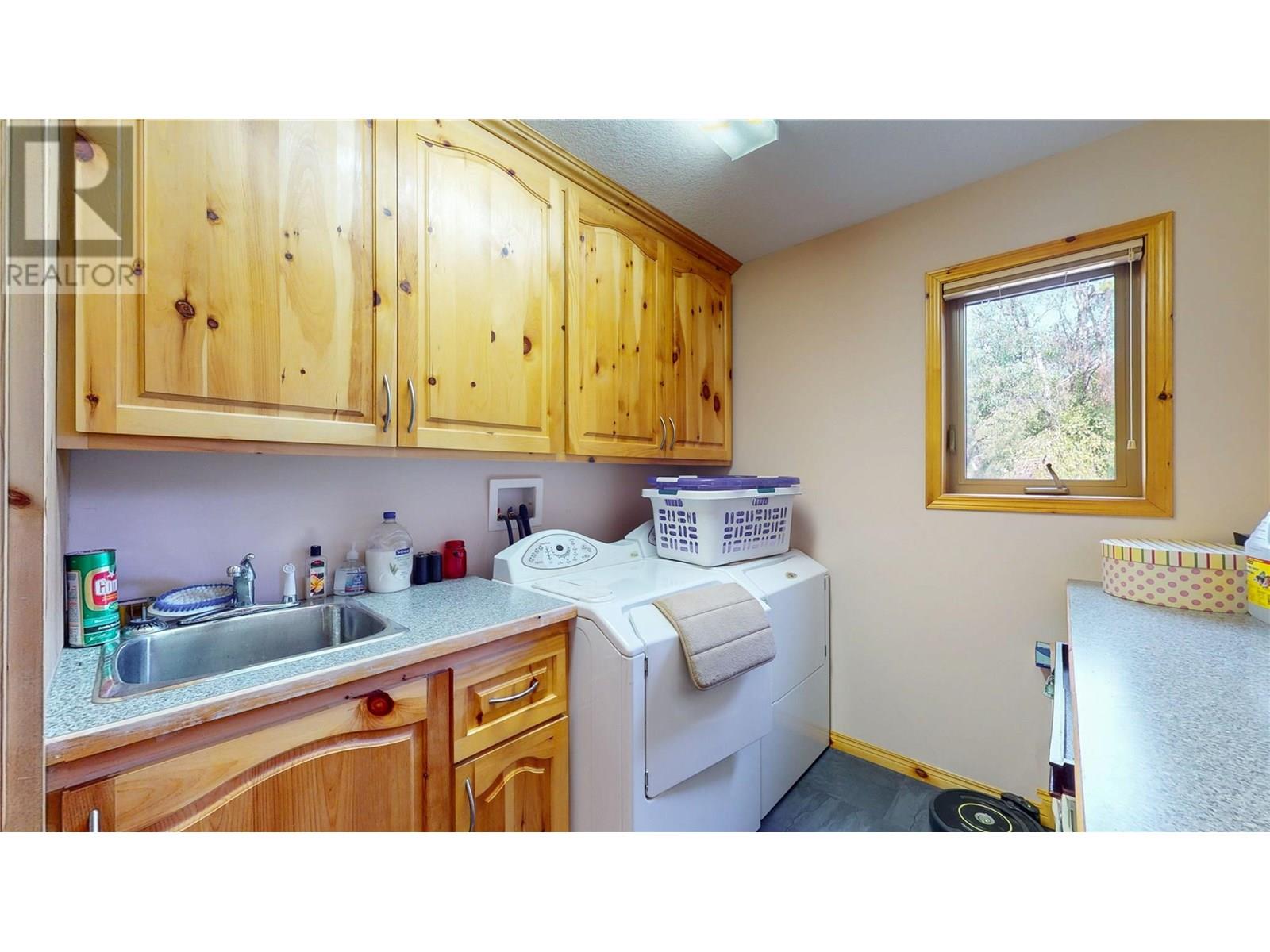 1528 Tie Lake Loop Road, Jaffray, British Columbia  V0B 1T0 - Photo 19 - 10348494