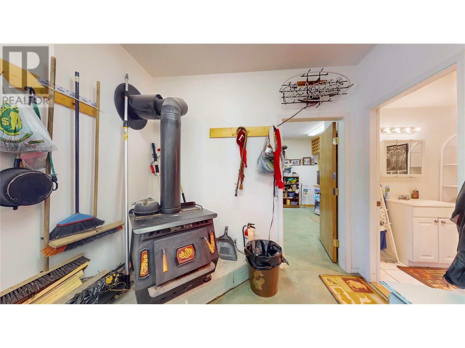 1528 Tie Lake Loop Road, Jaffray, British Columbia  V0B 1T0 - Photo 35 - 10348494