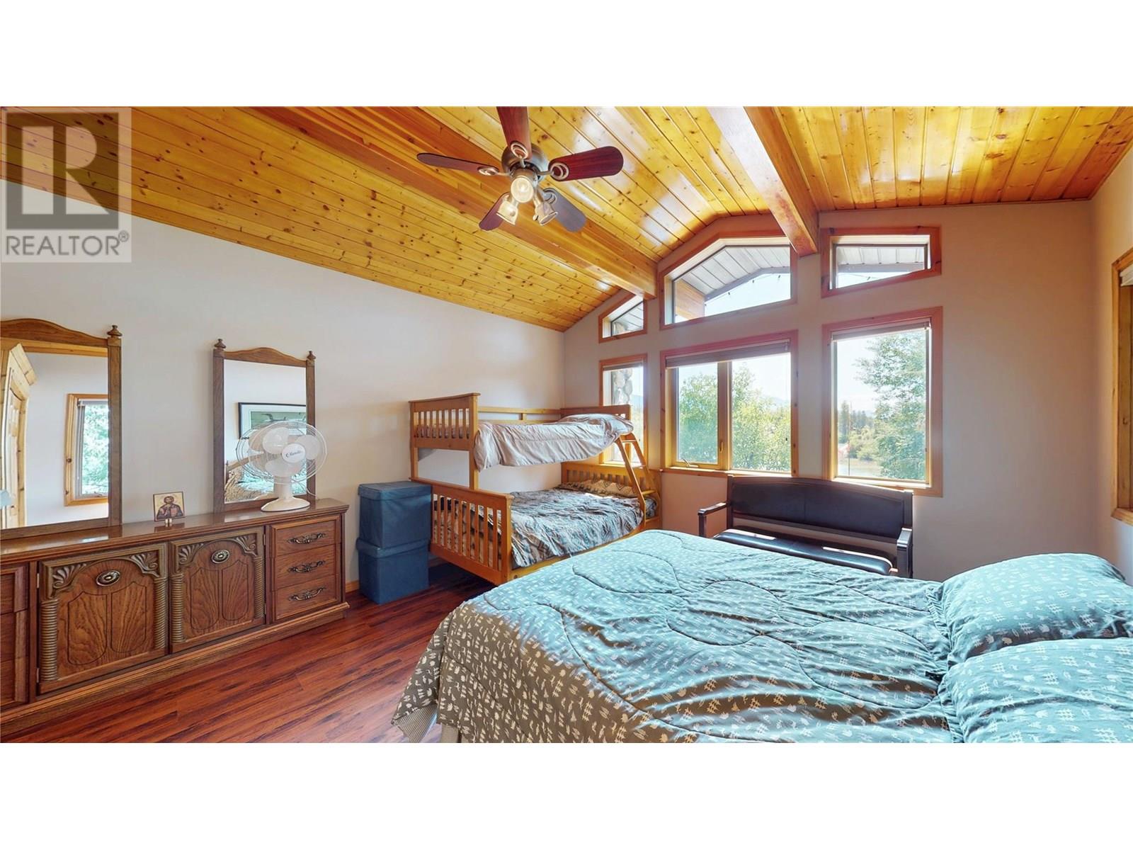 1528 Tie Lake Loop Road, Jaffray, British Columbia  V0B 1T0 - Photo 24 - 10348494