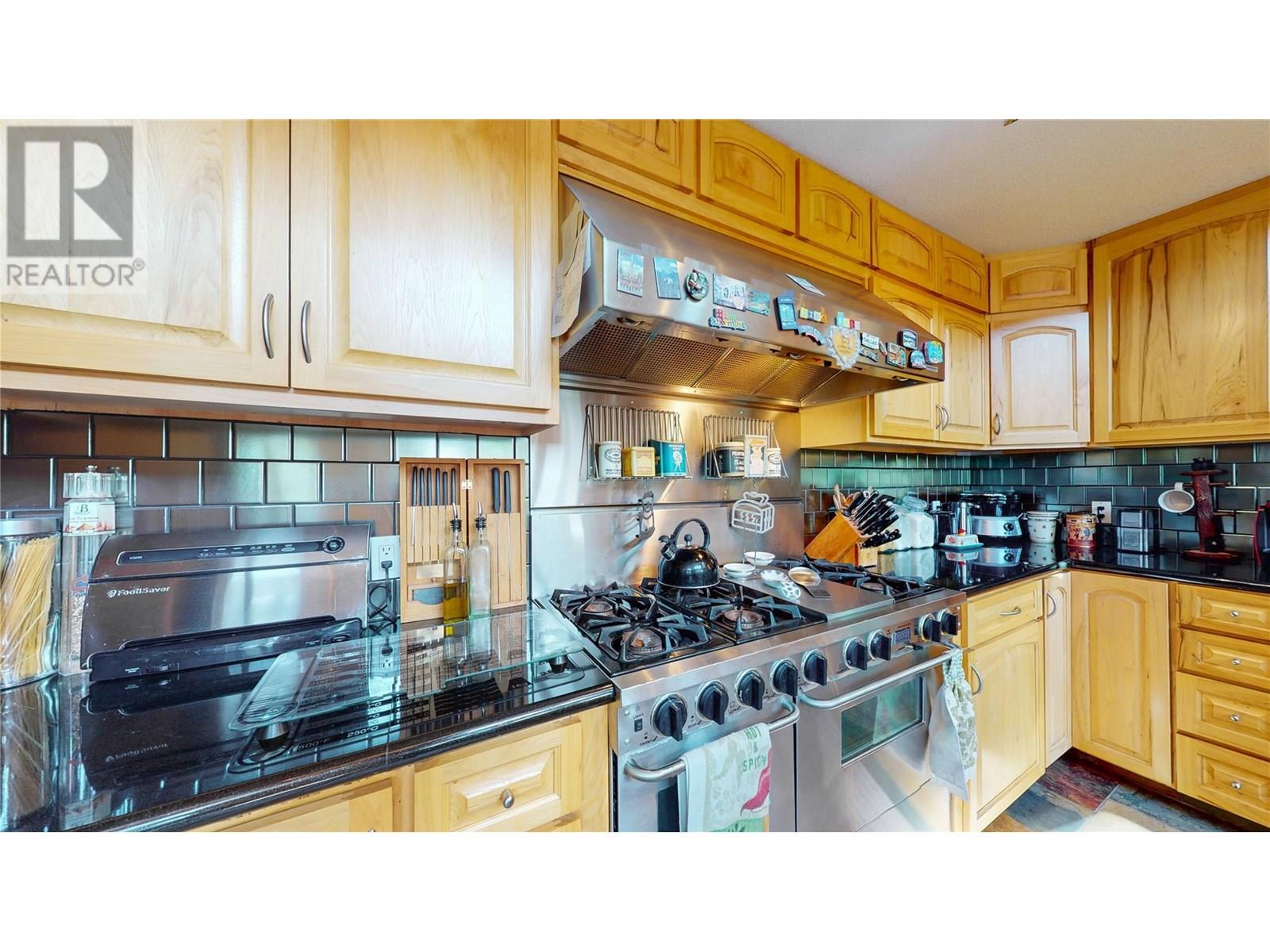 1528 Tie Lake Loop Road, Jaffray, British Columbia  V0B 1T0 - Photo 4 - 10348494