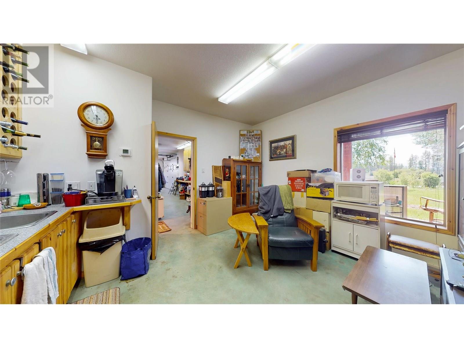 1528 Tie Lake Loop Road, Jaffray, British Columbia  V0B 1T0 - Photo 31 - 10348494