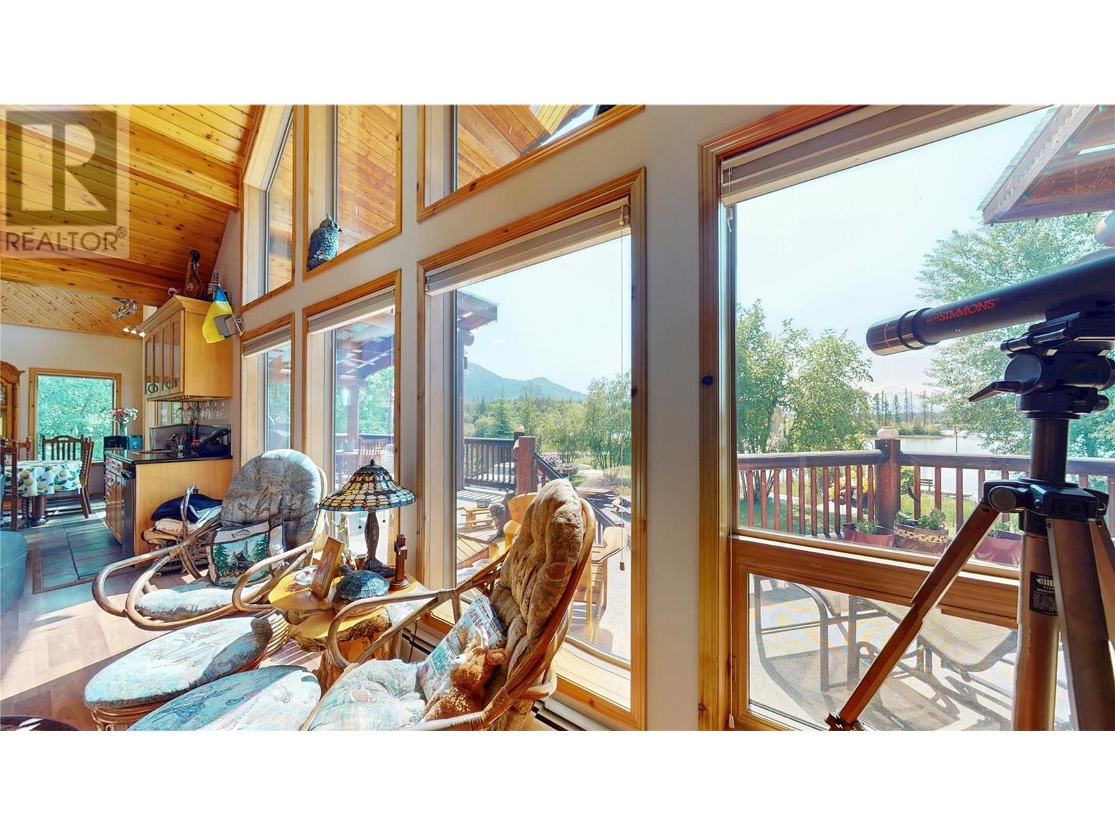 1528 Tie Lake Loop Road, Jaffray, British Columbia  V0B 1T0 - Photo 9 - 10348494