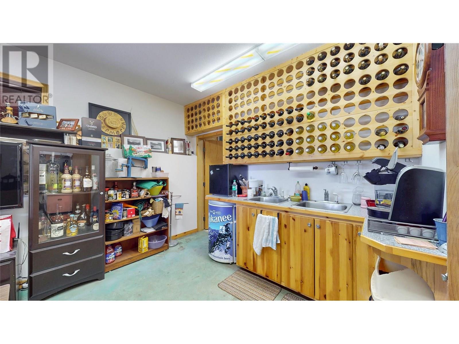 1528 Tie Lake Loop Road, Jaffray, British Columbia  V0B 1T0 - Photo 32 - 10348494