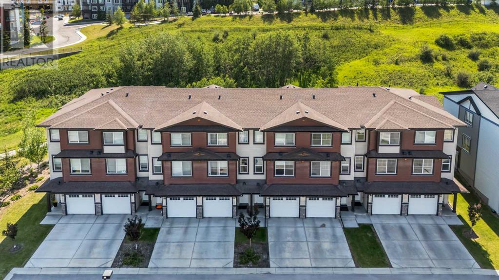 Property at 213 Sage Hill Grove NW image 2