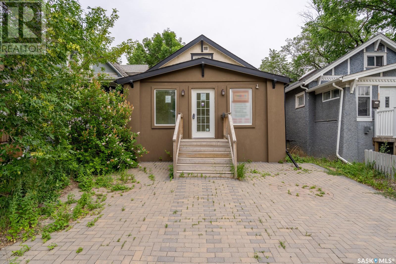 1535 VICTORIA AVENUE, regina, Saskatchewan