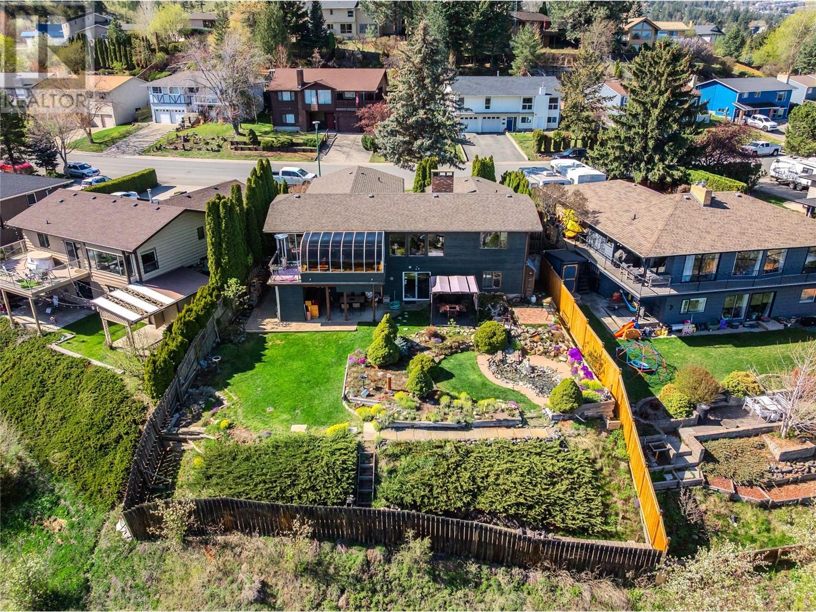 Property at 396 Gleneagles Drive image 2