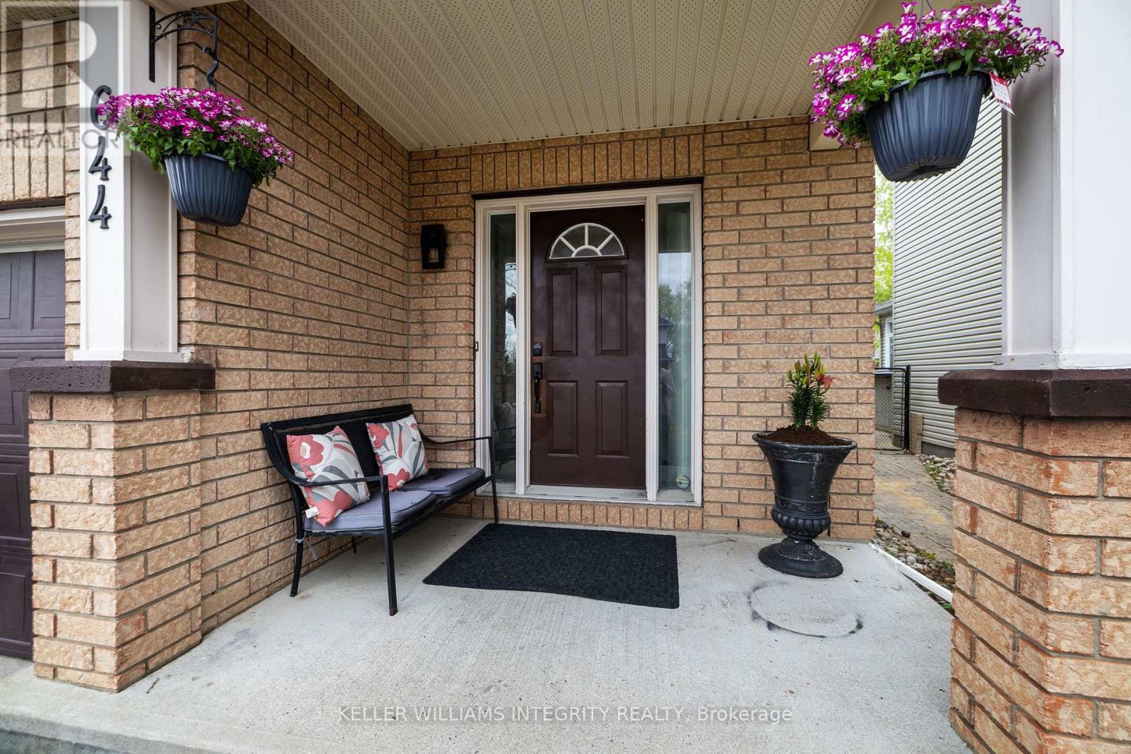 Property at 644 DEVONWOOD CIRCLE image 3