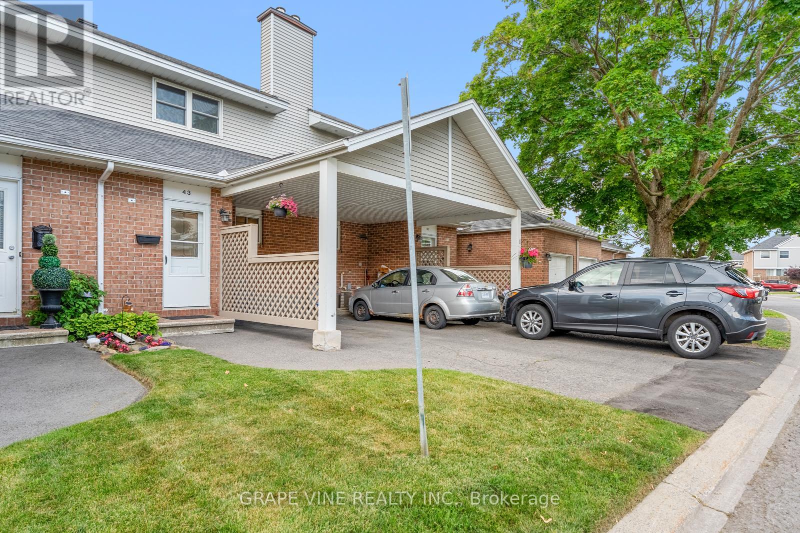 Property at 43 BENTBROOK CRESCENT image 3