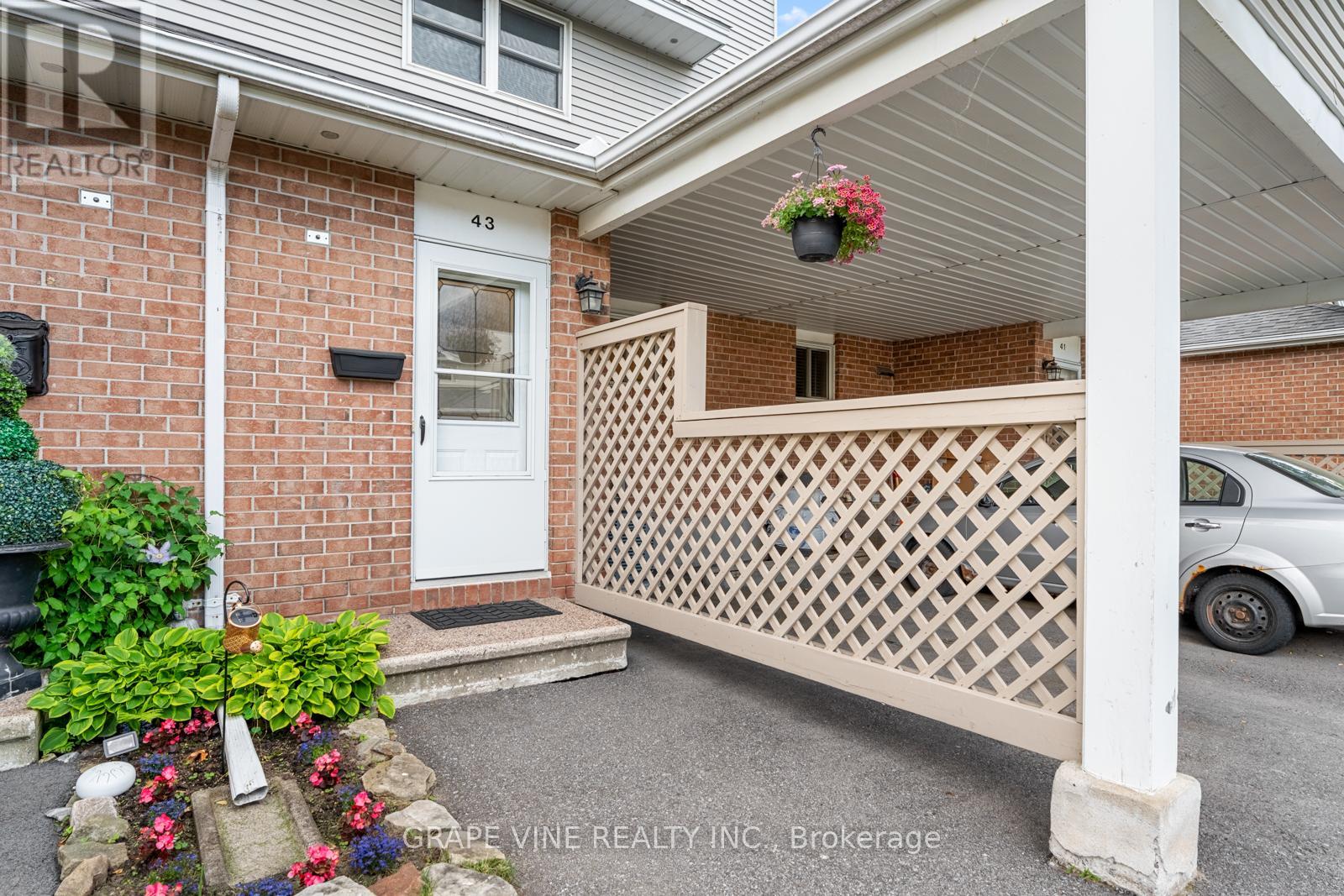 Property at 43 BENTBROOK CRESCENT image 4