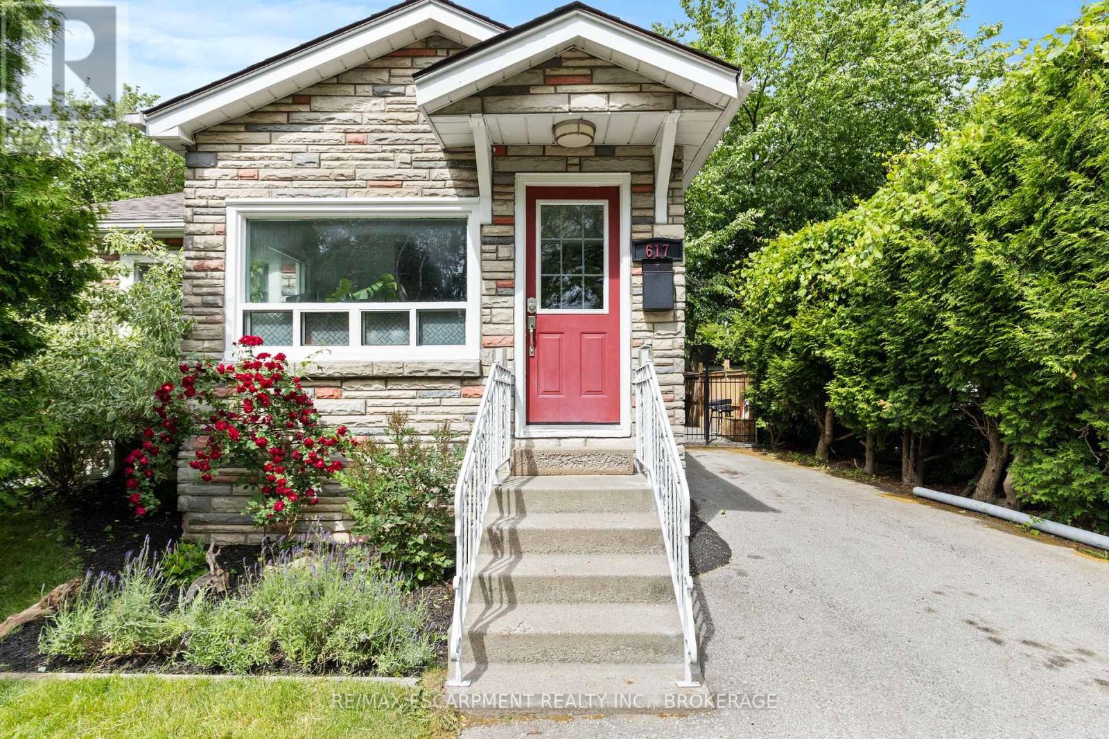 Property at 617 CLARK AVENUE image 4