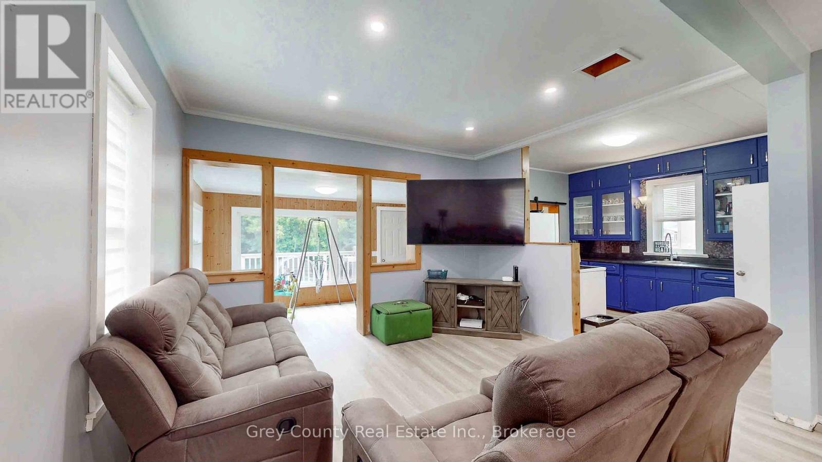 124 Lorne Street, Grey Highlands, Ontario  N0C 1H0 - Photo 12 - X12235192