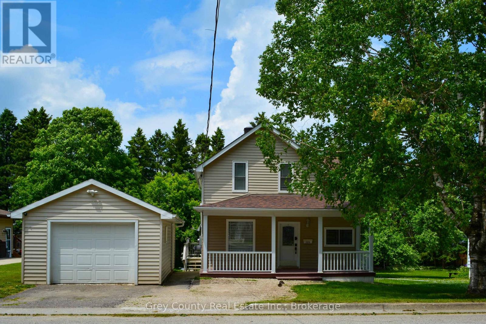 124 Lorne Street, Grey Highlands, Ontario  N0C 1H0 - Photo 2 - X12235192
