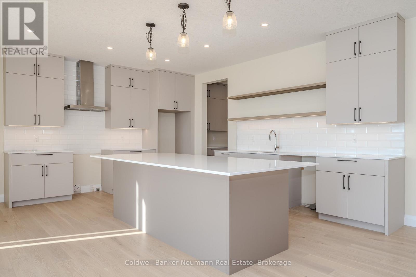 10 Broughton Street, Erin, Ontario  N1H 0B7 - Photo 12 - X12235259