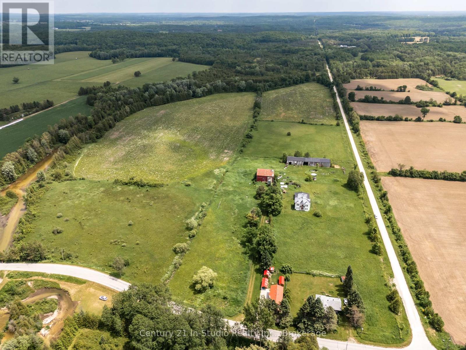 135389 Concession 8 Road, Chatsworth, Ontario  N0H 1K0 - Photo 5 - X12235333