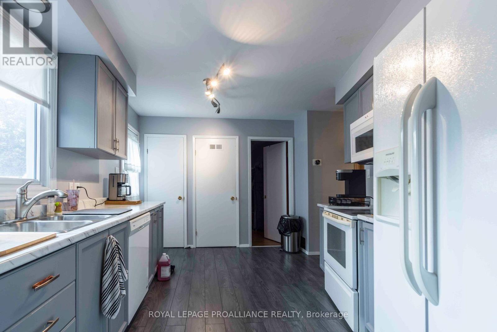 129 Cedar Street, Brighton, Ontario  K0K 1H0 - Photo 8 - X12235224