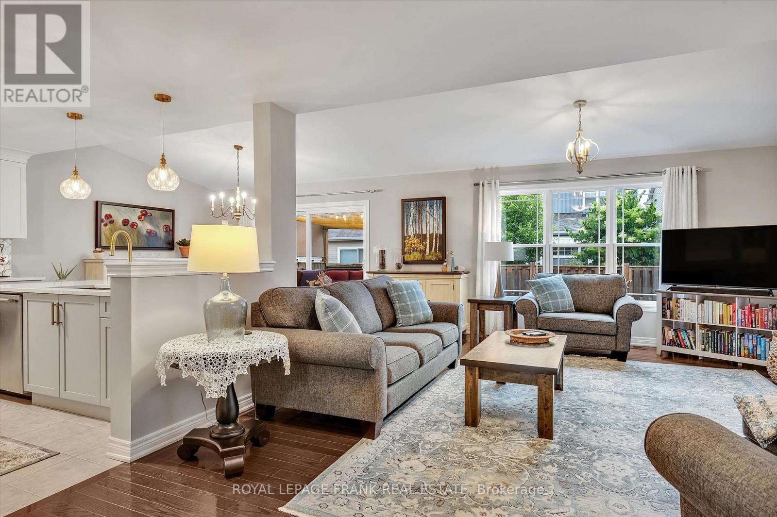 Property at 564 GRANGE WAY image 3