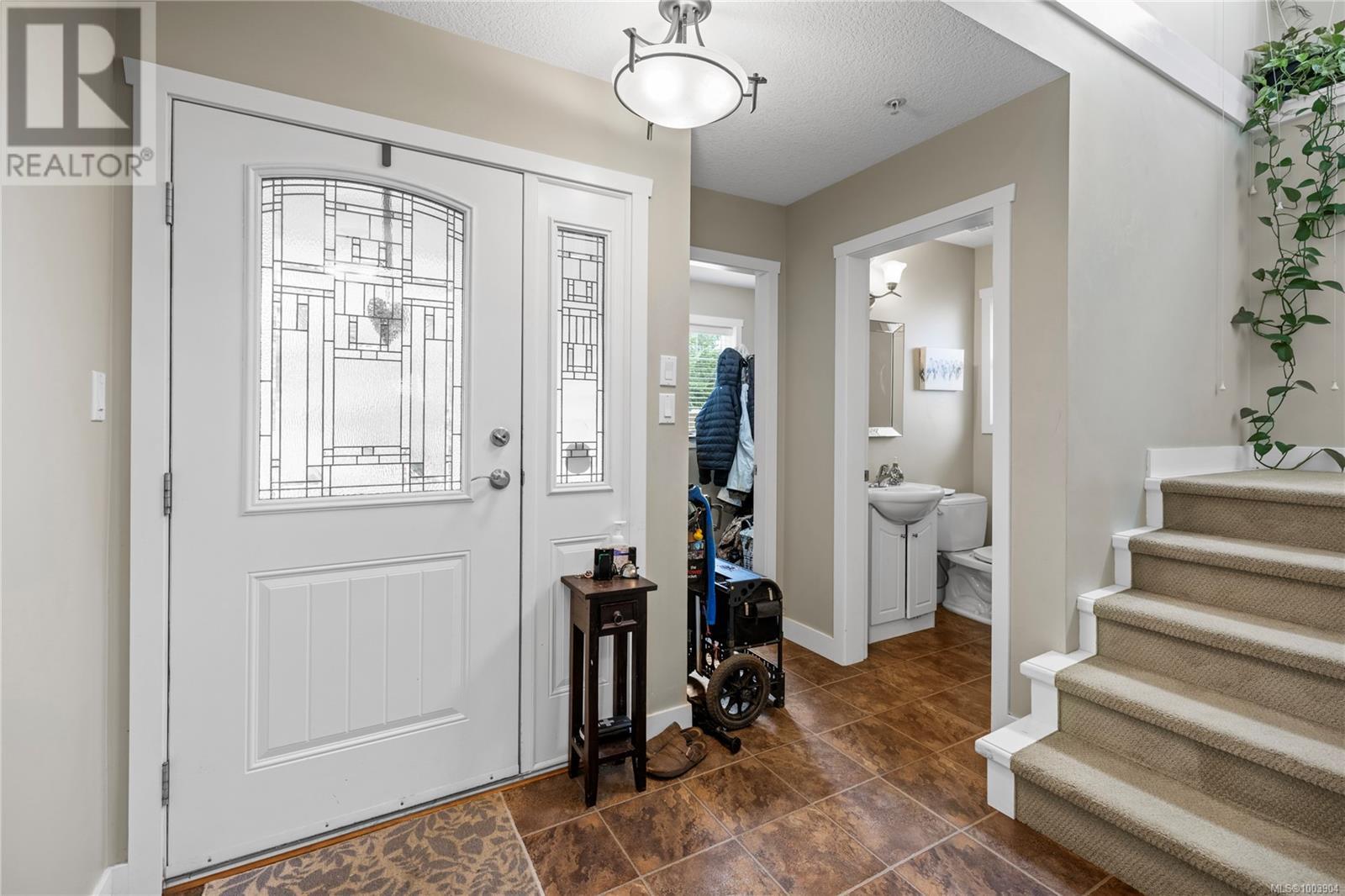 512 Gardasan Way, Nanaimo, British Columbia  V9R 6K8 - Photo 4 - 1003904