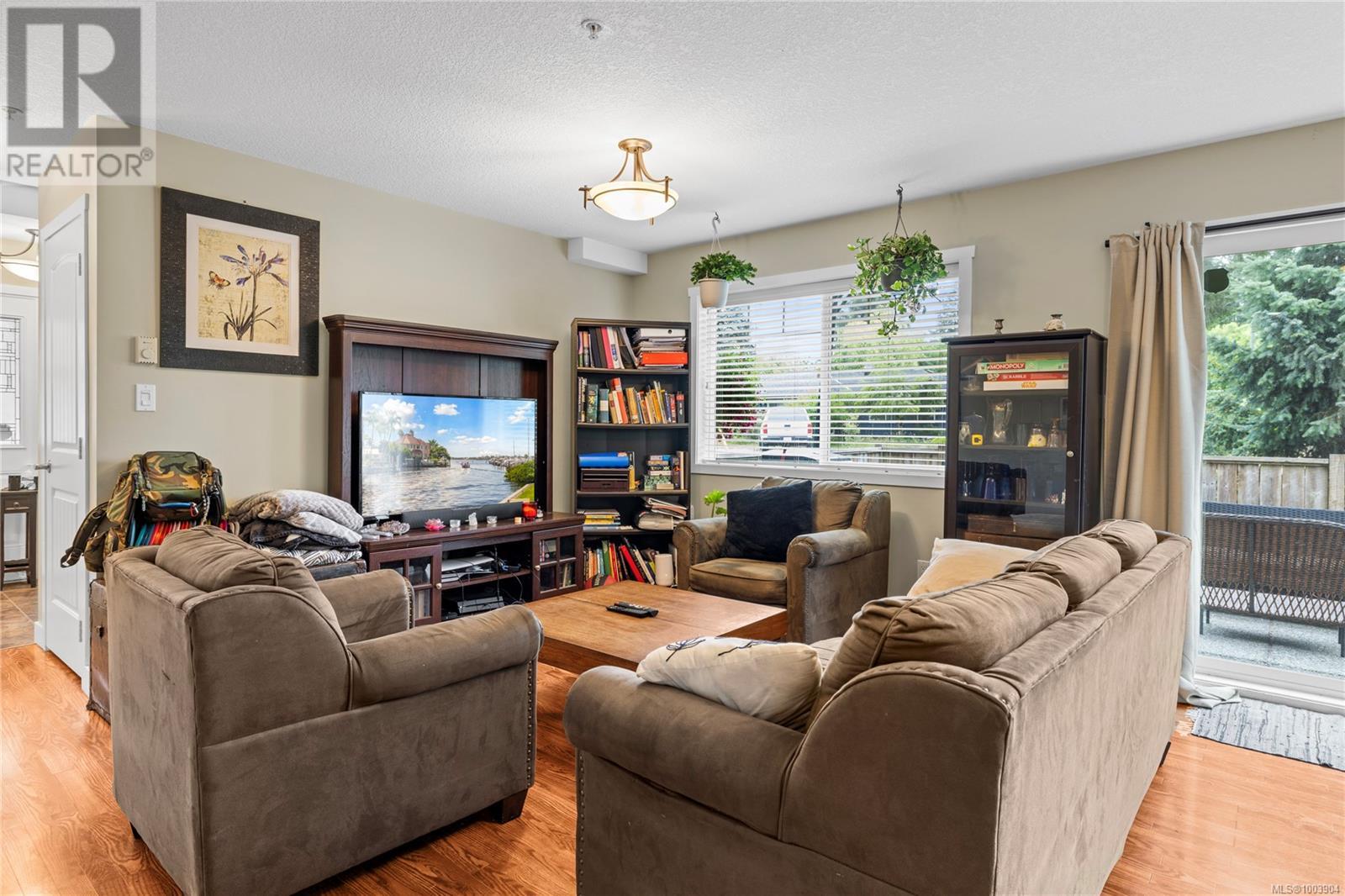 512 Gardasan Way, Nanaimo, British Columbia  V9R 6K8 - Photo 6 - 1003904