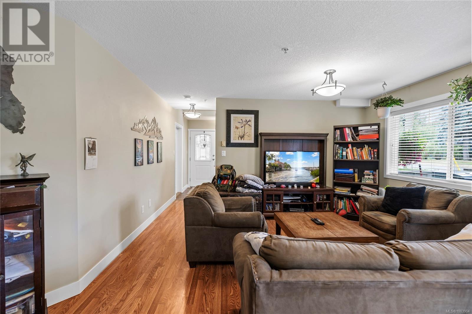 512 Gardasan Way, Nanaimo, British Columbia  V9R 6K8 - Photo 8 - 1003904