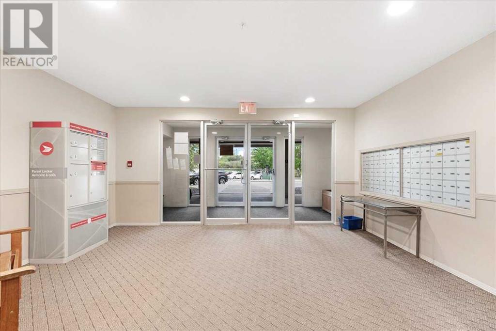 Property at 213, 3000 Citadel Meadow Point NW image 3