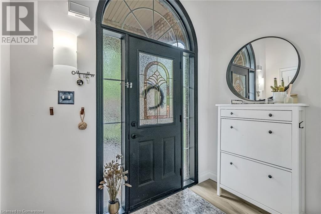 Property at 84 ROCKHAVEN Lane image 4
