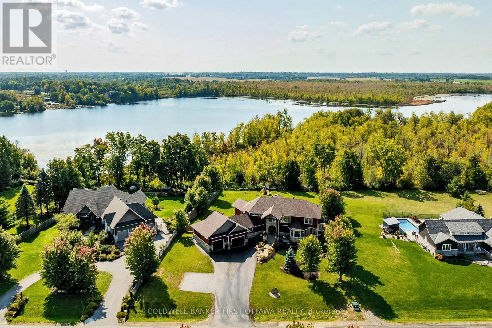 225 Hillcrest Drive, Mississippi Mills, Ontario  K0A 1A0 - Photo 2 - X12235164
