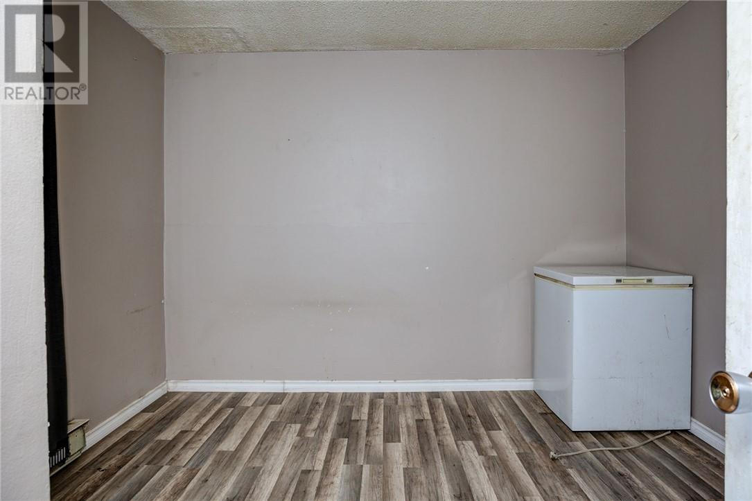 58 Cedar Street, Levack, Ontario  P3E 1A5 - Photo 5 - 2122902