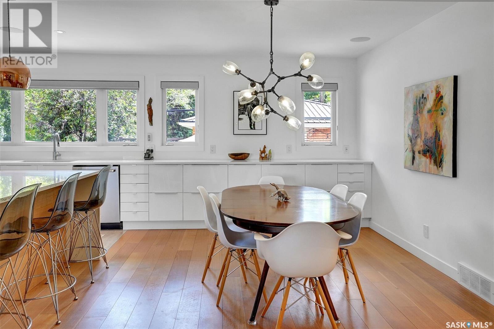 Property at 3333 Regina AVENUE image 4