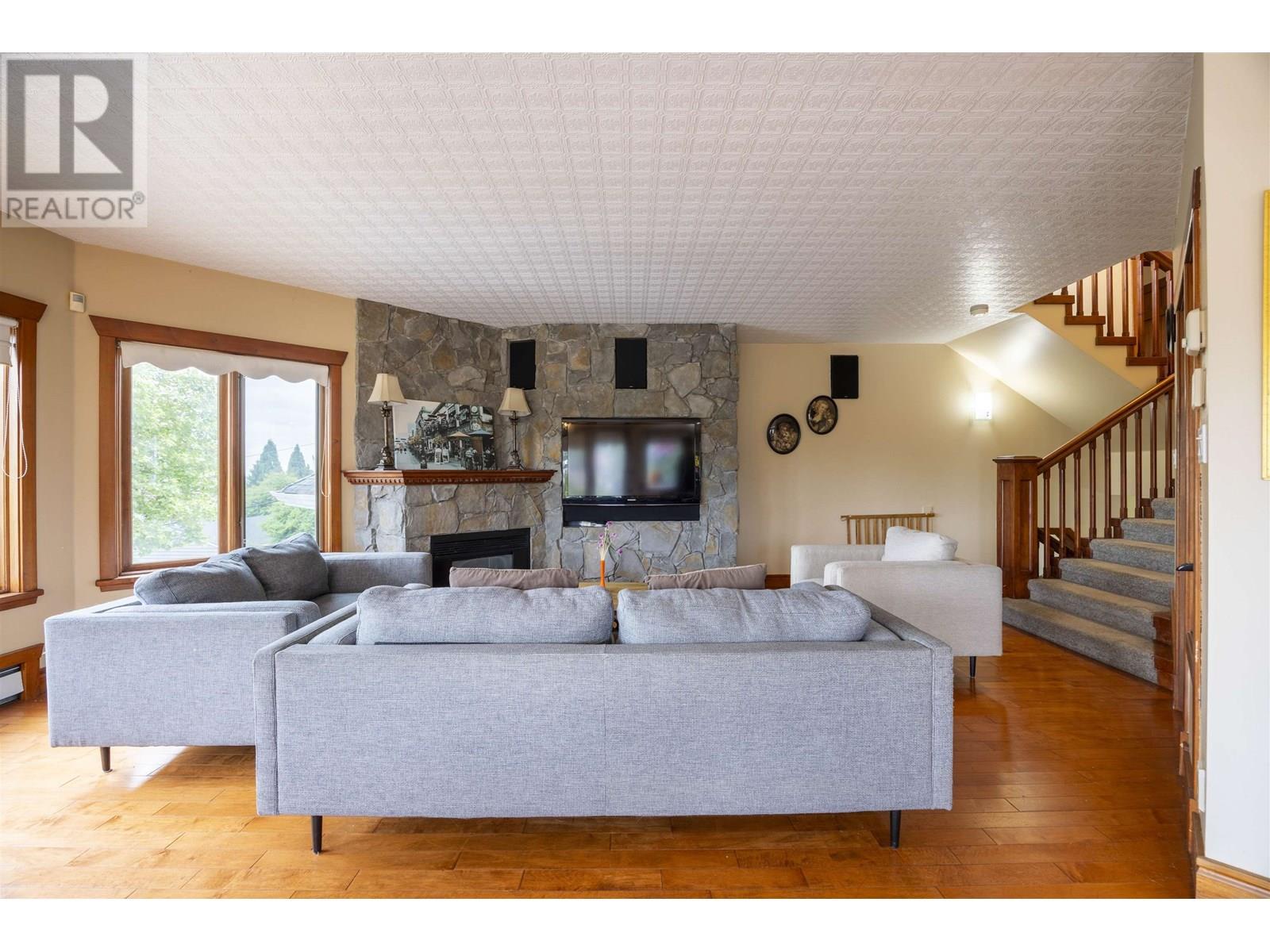 607 Eighteenth Street, New Westminster, British Columbia  V3M 4T1 - Photo 5 - R3017634