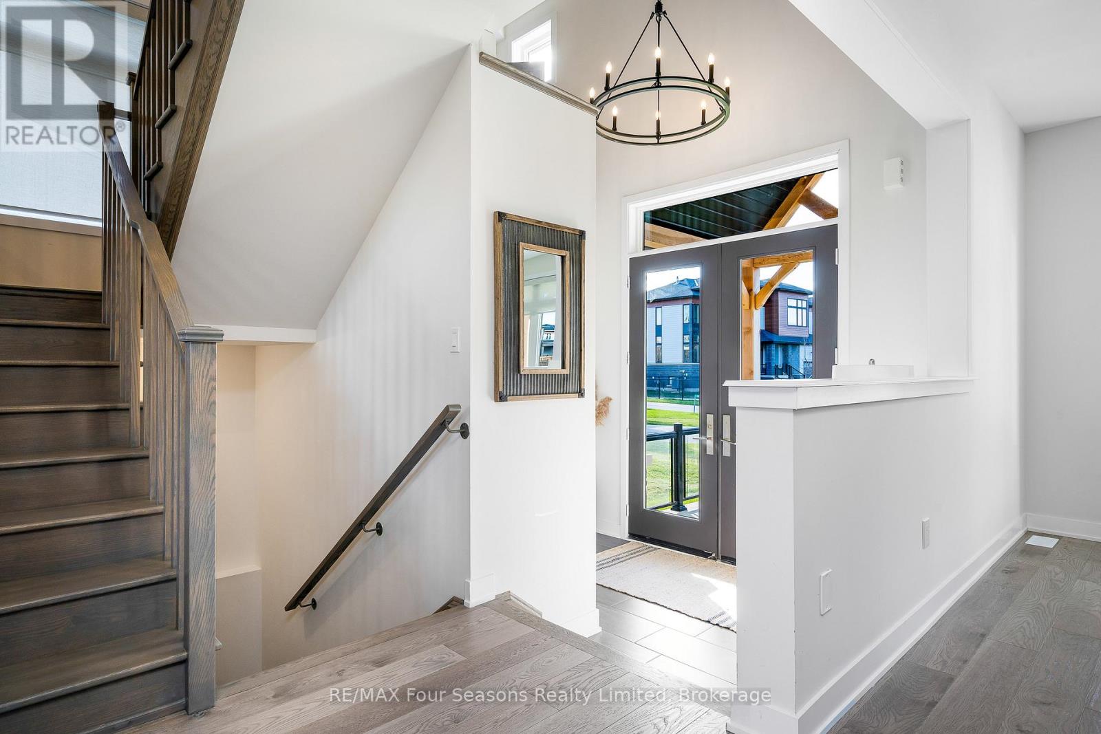 Property at 176 SPRINGSIDE CRESCENT image 5