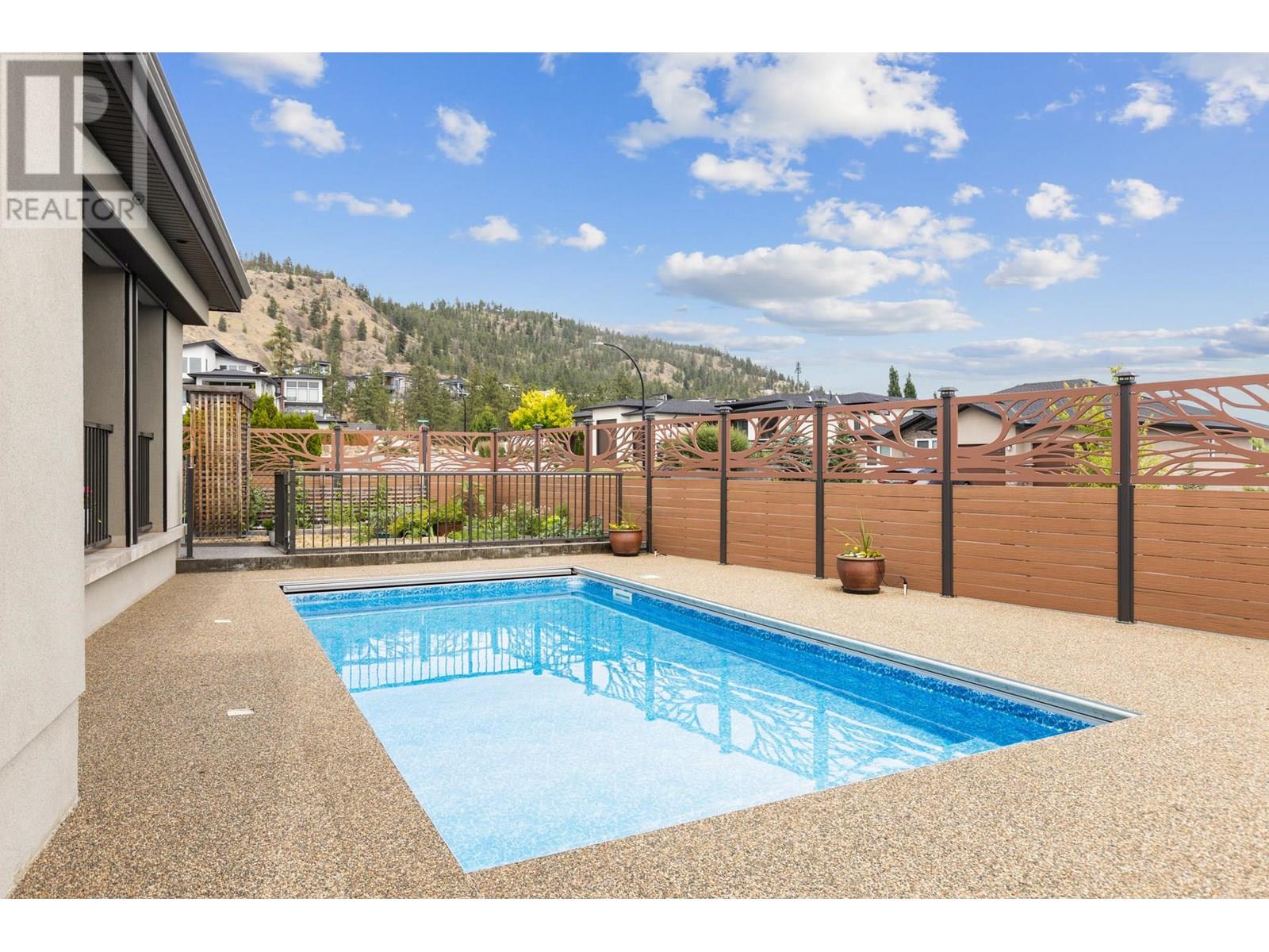 Property at 3318 Vineyard View Drive image 4