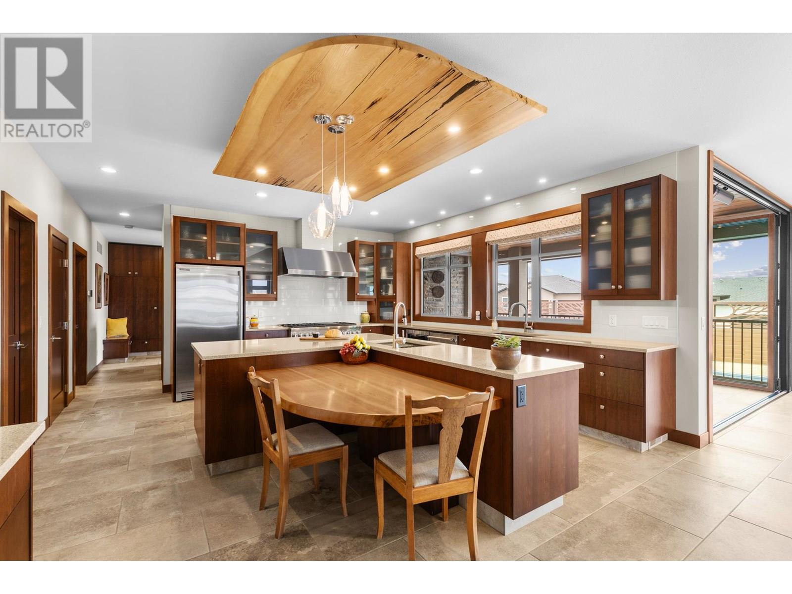 3318 Vineyard View Drive, West Kelowna, British Columbia  V4T 3M3 - Photo 3 - 10352518