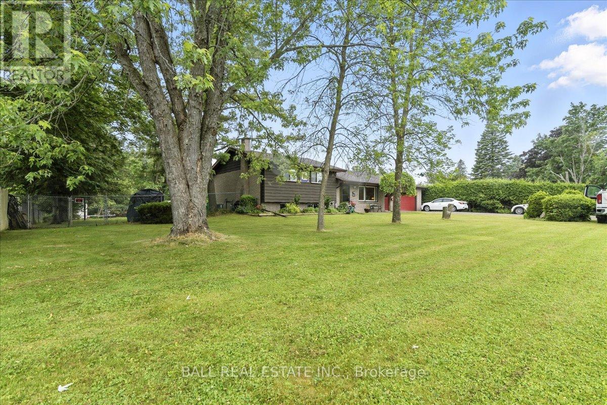 Property at 601 CHURCHILL CRESCENT image 5