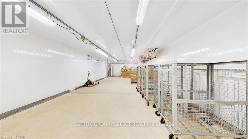 1024 Oxford Street E, London East (East C), Ontario  N5Y 3K9 - Photo 14 - X12235012