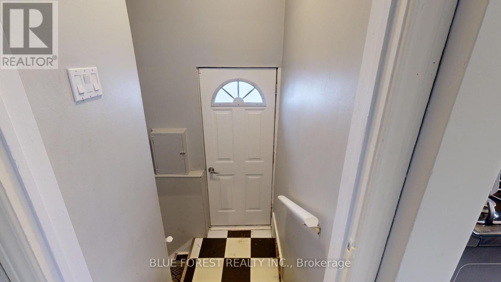 18 Connaught Avenue, London East, Ontario  N5Y 3A3 - Photo 13 - X12235367