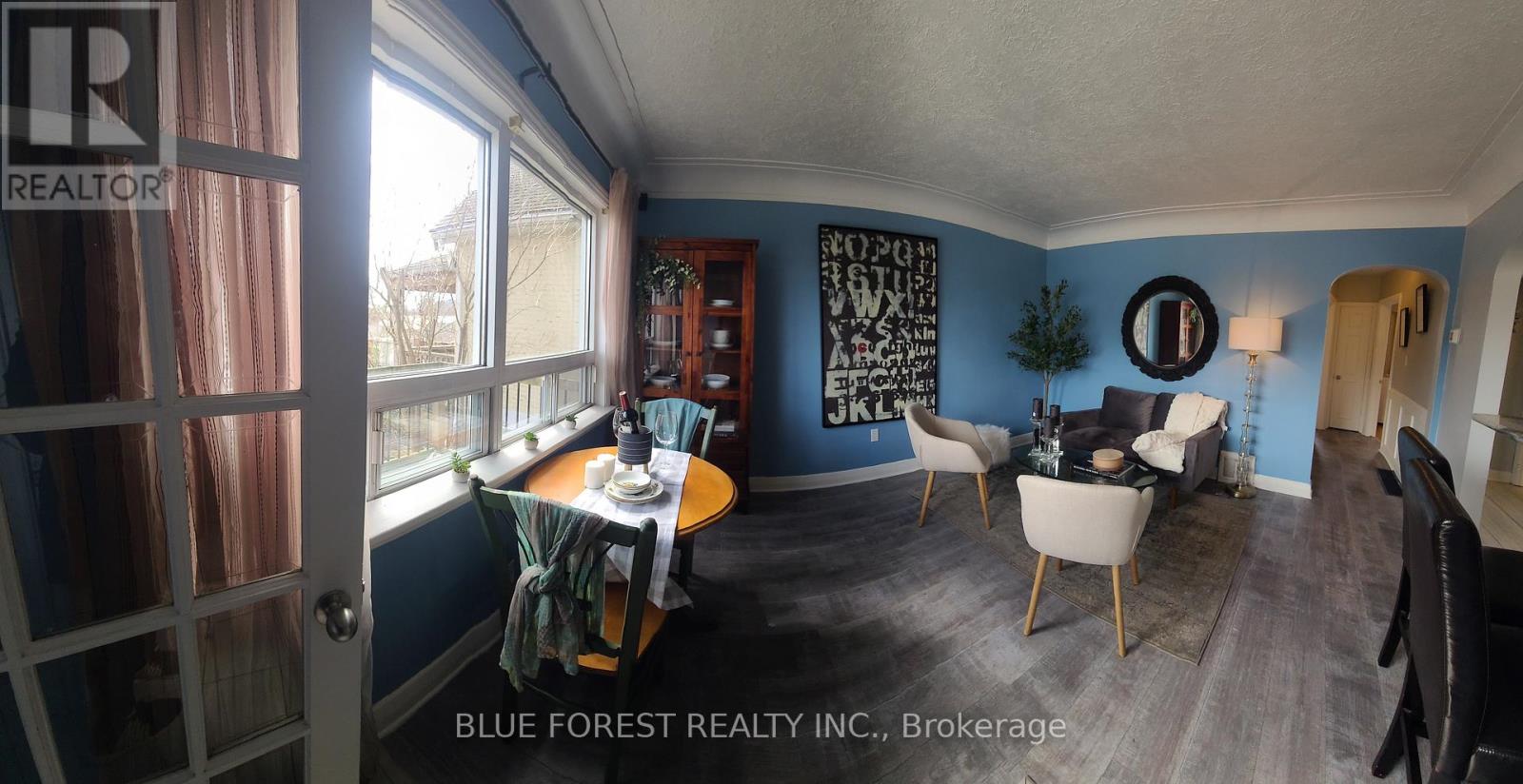 Property at 18 CONNAUGHT AVENUE image 2