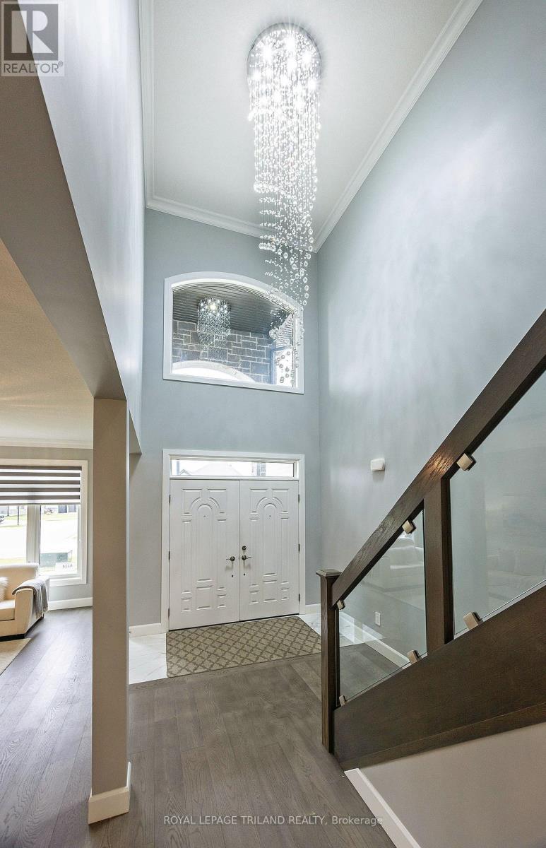 Property at 4114 CAMPBELL STREET N image 3
