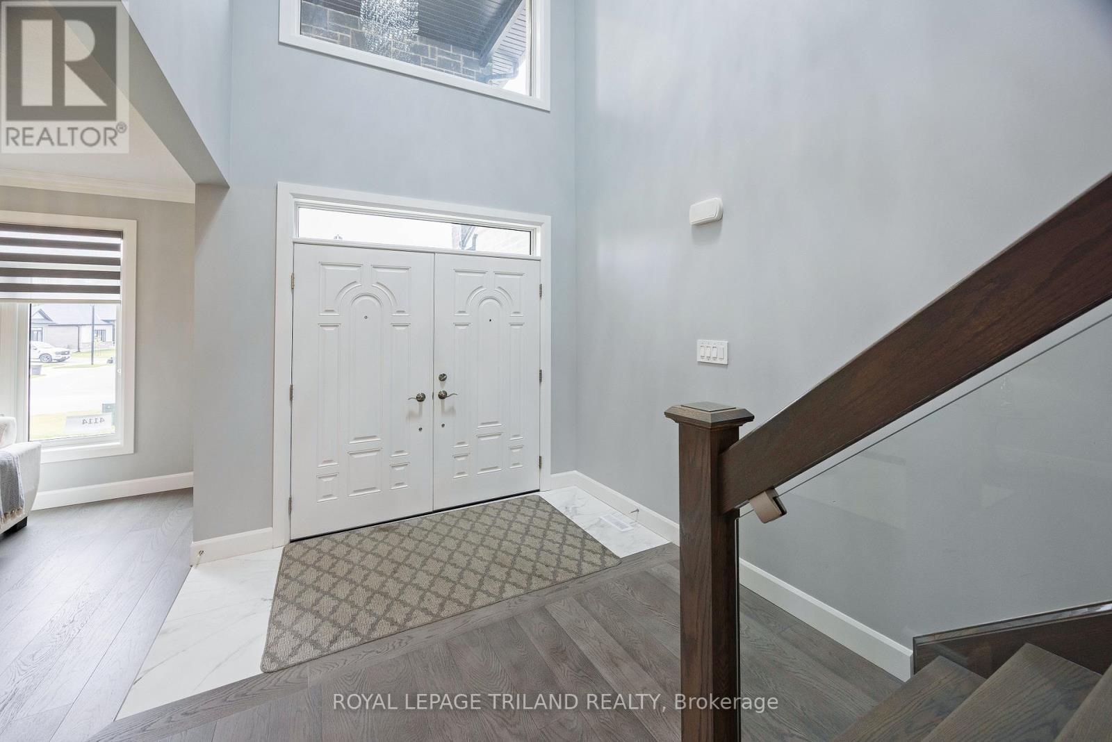 Property at 4114 CAMPBELL STREET N image 4