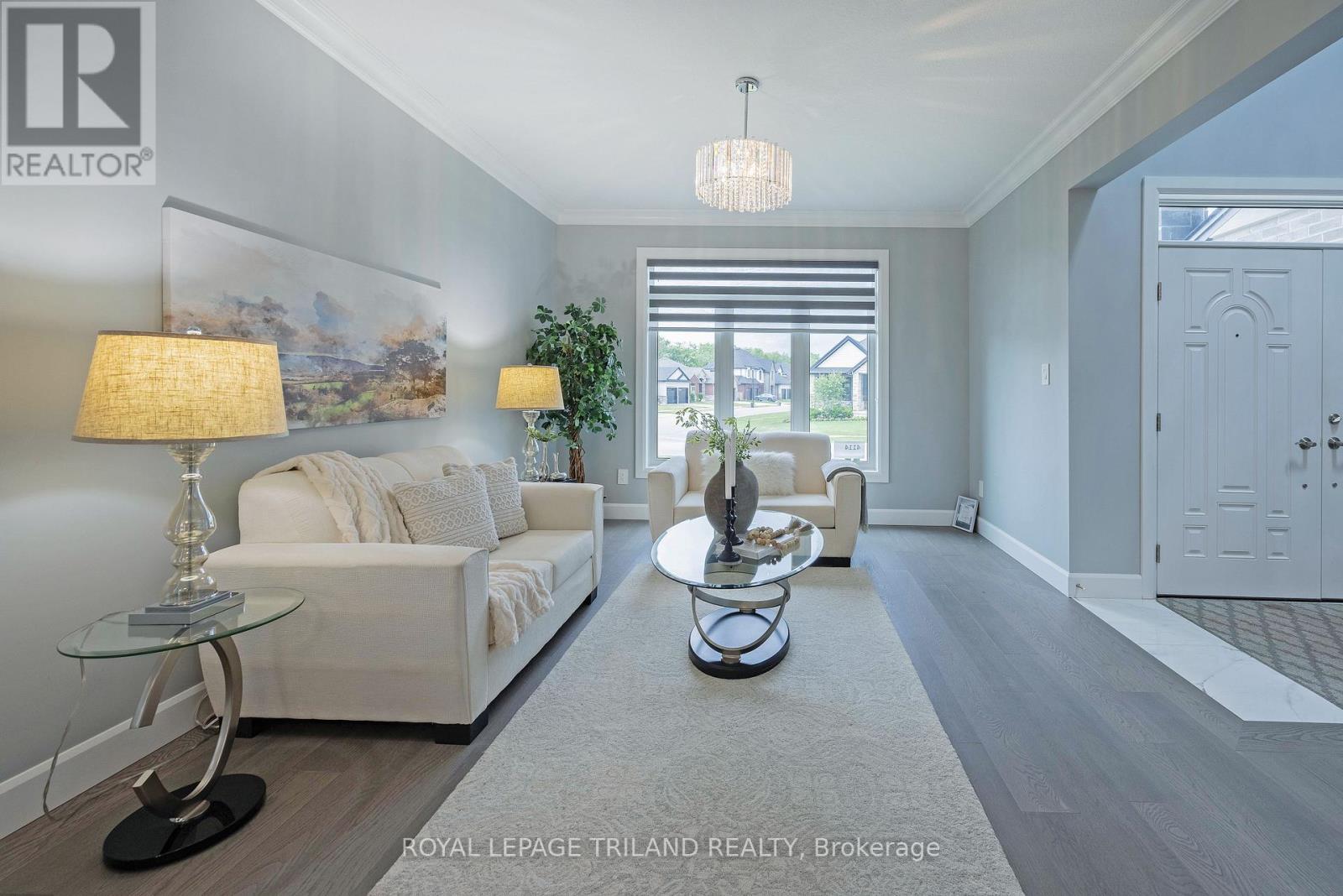 Property at 4114 CAMPBELL STREET N image 5