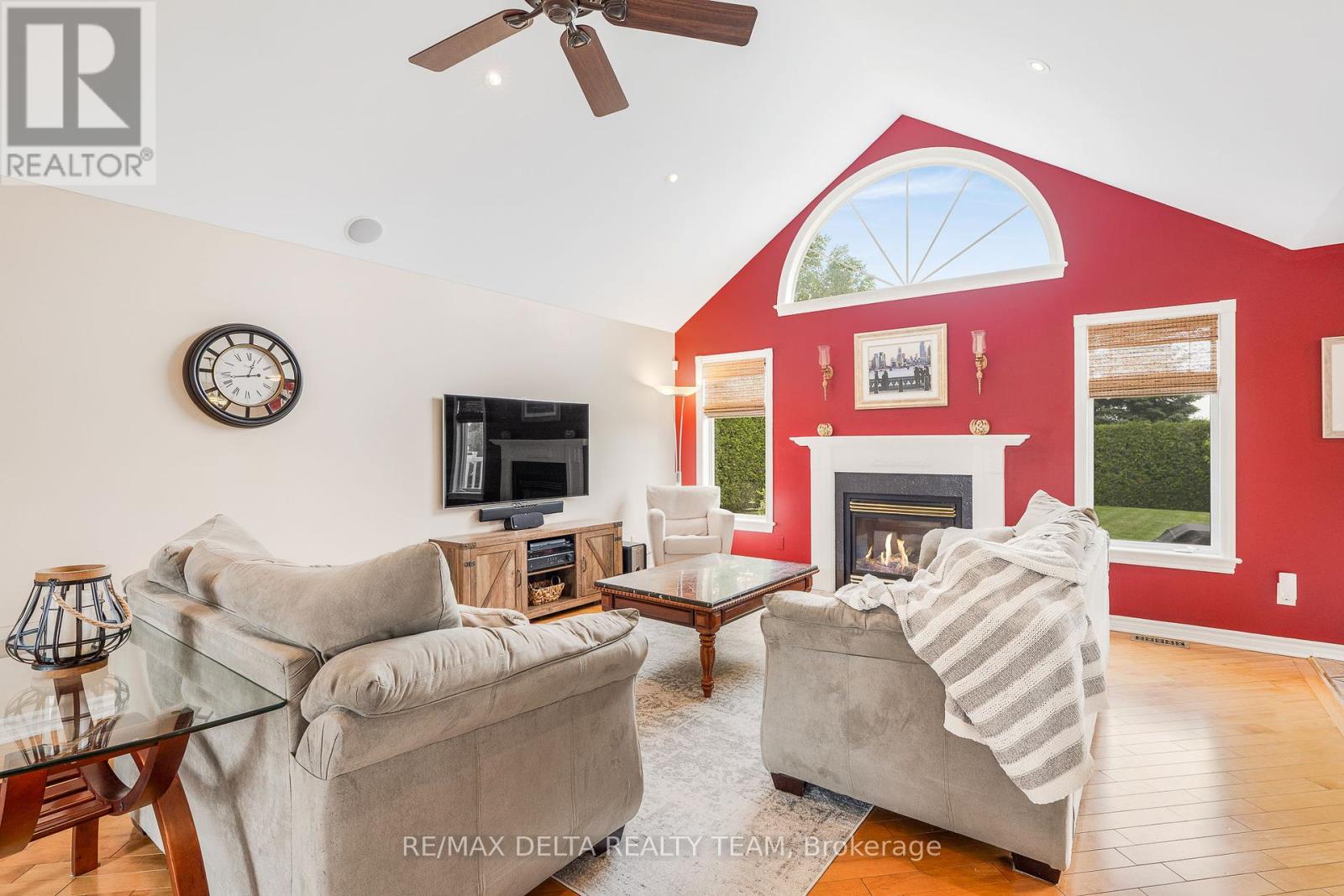 Property at 1147 FIELDOWN STREET image 5