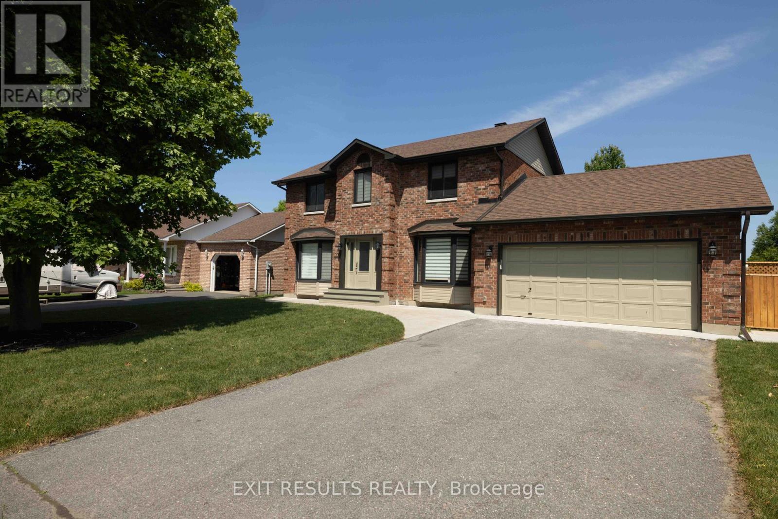Property at 47 LAPOINTE BOULEVARD image 2