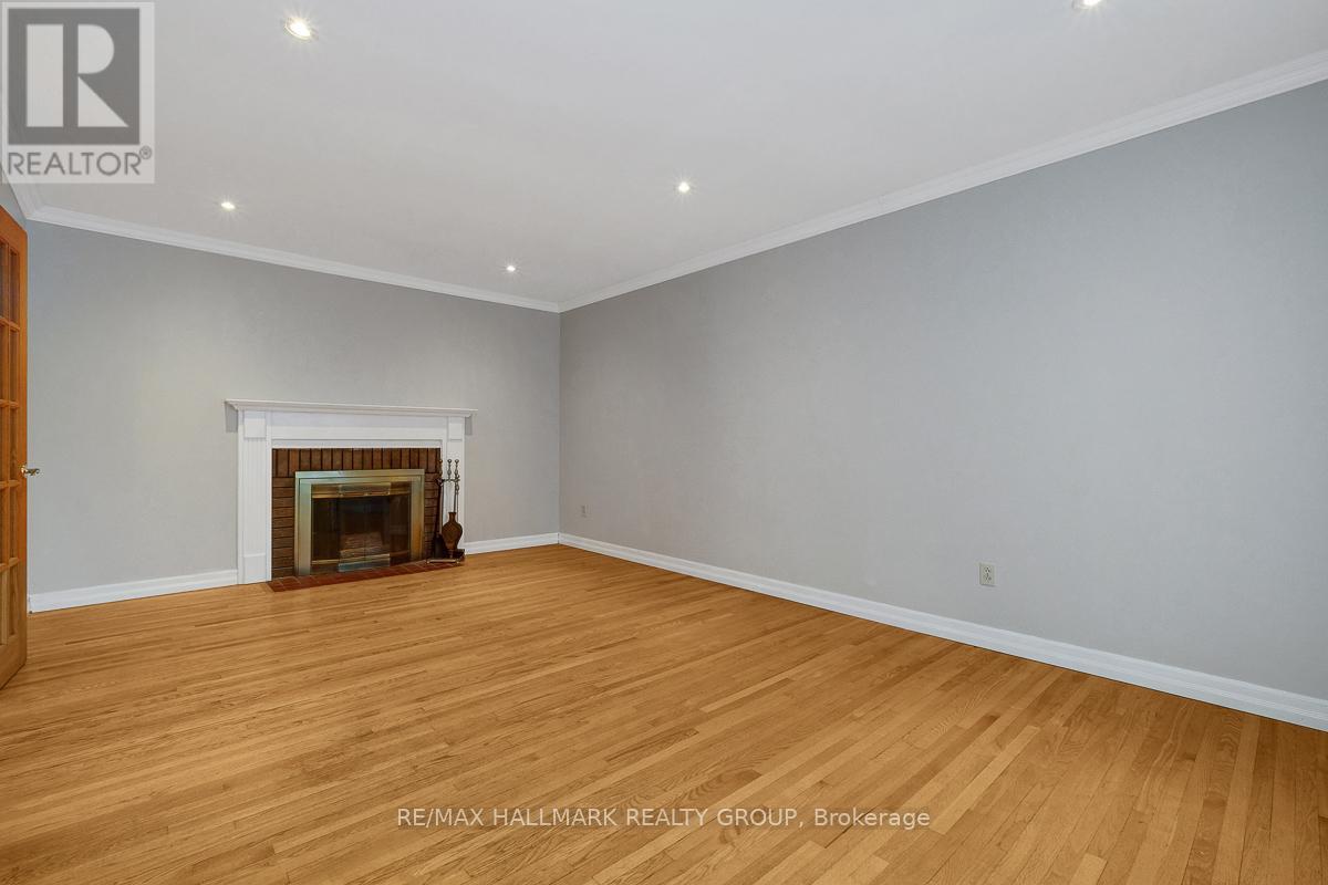 Property at 2149 HUBBARD CRESCENT image 5