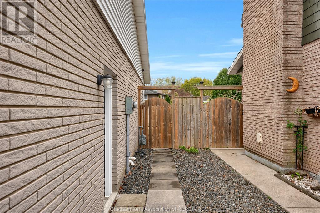 33 Sylvester Drive, Chatham, Ontario  N7M 2B7 - Photo 41 - 25015690